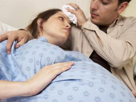 Những dấu hiệu bất thường khi mang thai cần cảnh giác