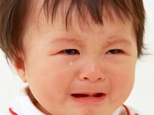 Nuôi dạy trẻ đúng cách: Cha mẹ nên ứng xử như thế nào khi con khóc?