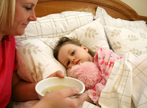 Trẻ bị tiêu chảy nên ăn uống như thế nào và cách chăm sóc trẻ tại nhà