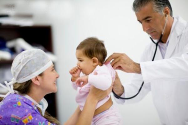 Biểu hiện, triệu chứng viêm đường hô hấp trên ở trẻ và cách điều trị