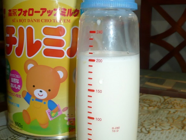 hướng dẫn pha sữa meiji và morinaga 6