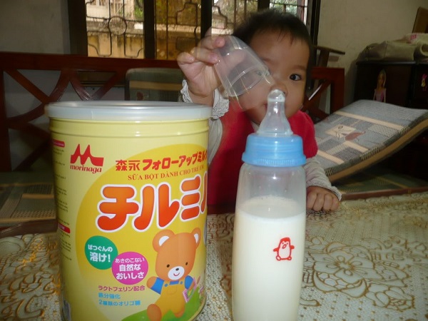 hướng dẫn pha sữa meiji và morinaga 8