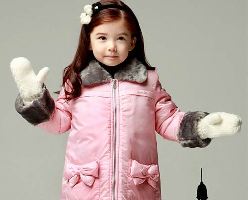 Cách phối đồ thời trang mùa đông Hàn Quốc cho bé trai bé gái ấm áp mà vẫn xinh tươi