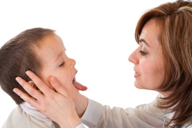 Trẻ bị nhiệt miệng - Nguyên nhân và cách chữa nhiệt miệng theo các bài thuốc dân gian